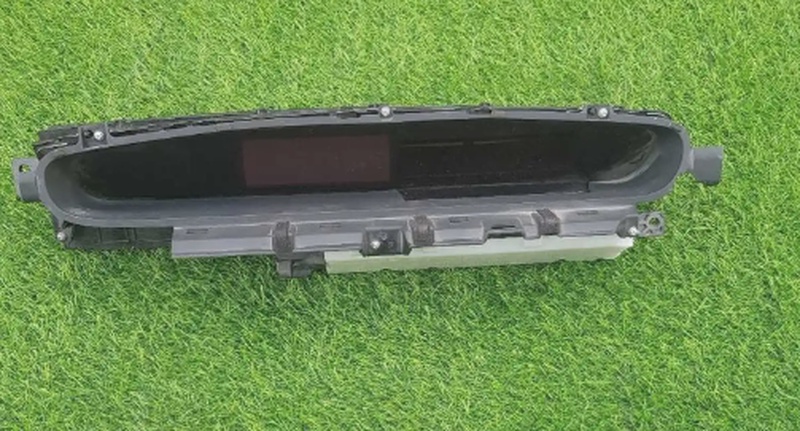 Приборная панель от Toyota Prius